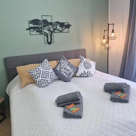 Apartment Dehome - Enjoy - By Station